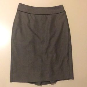 WHITE HOUSE BLACK MARKET SKIRT